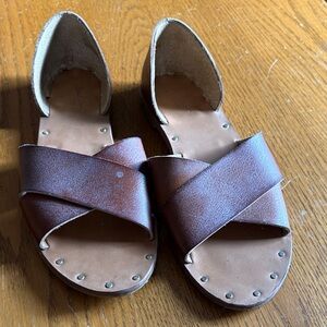 (5/$20) Women’s Brown Crisscross Slide Sandals